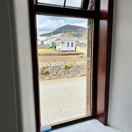 Lottie'S Cottage, Rhynie, Aberdeenshire ภายนอก รูปภาพ