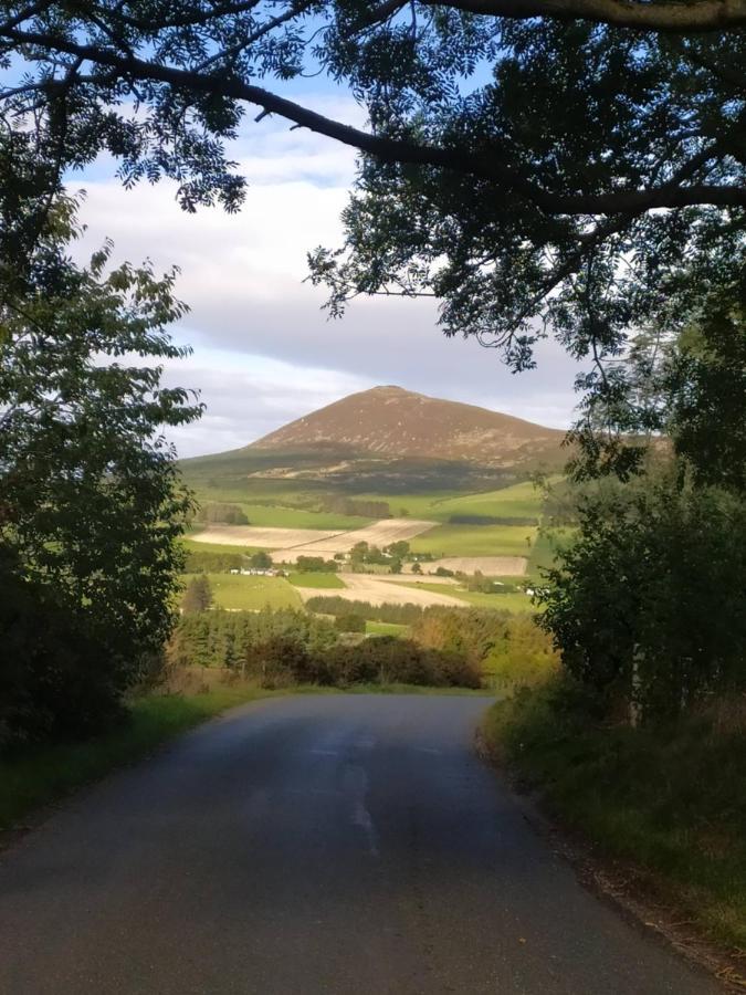 Lottie'S Cottage, Rhynie, Aberdeenshire ภายนอก รูปภาพ