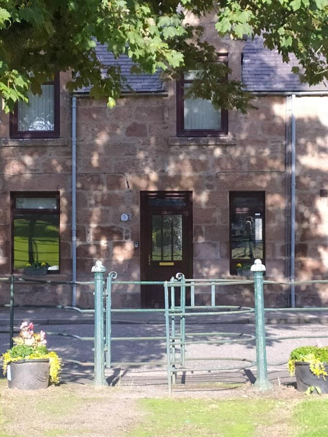 Lottie'S Cottage, Rhynie, Aberdeenshire ภายนอก รูปภาพ